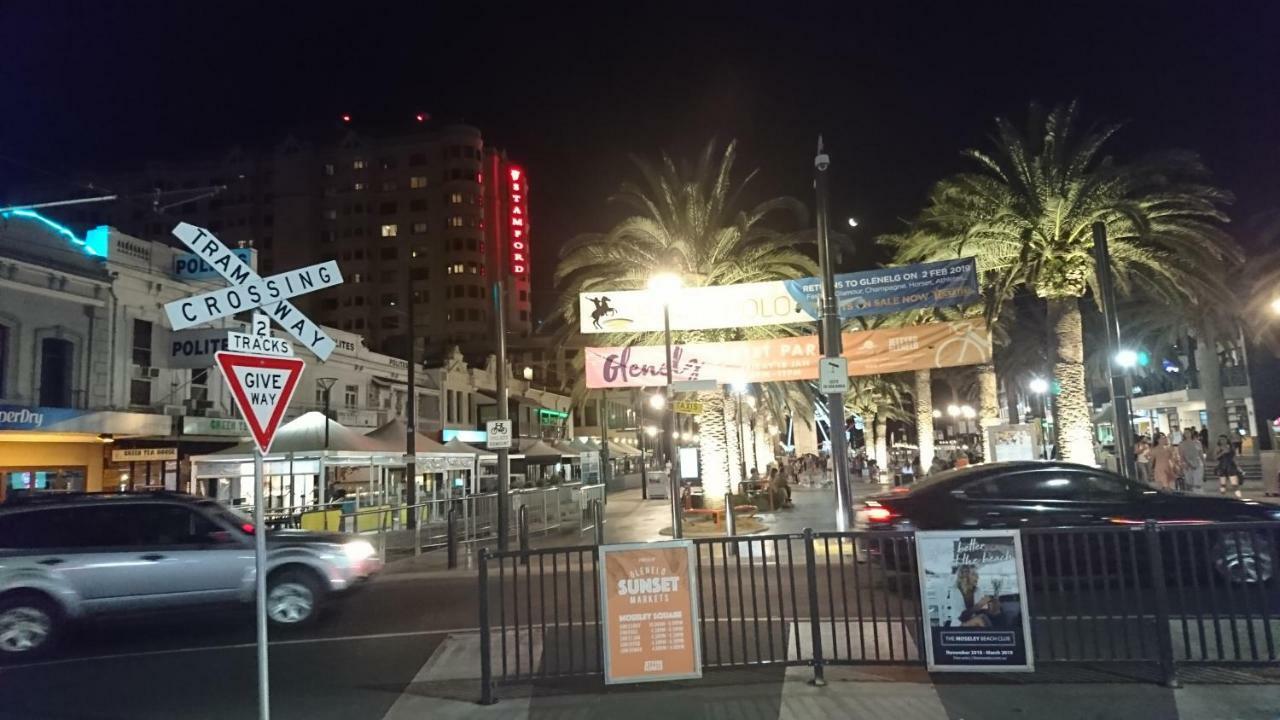 Glenelg Beach Gateway Studio Apartment Eksteriør bilde